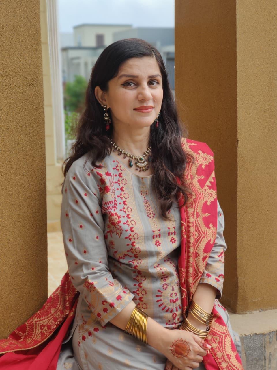 Dr. Huma